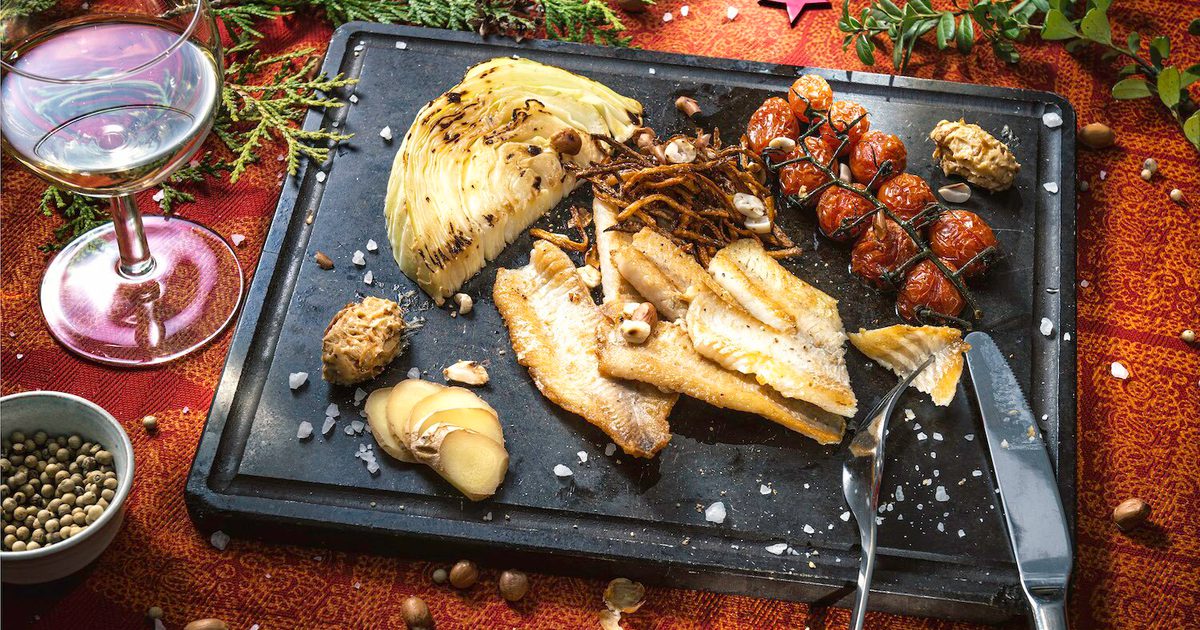 Martha | Fisk med bakade tomater, kål, sojasmör, morot och ingefära