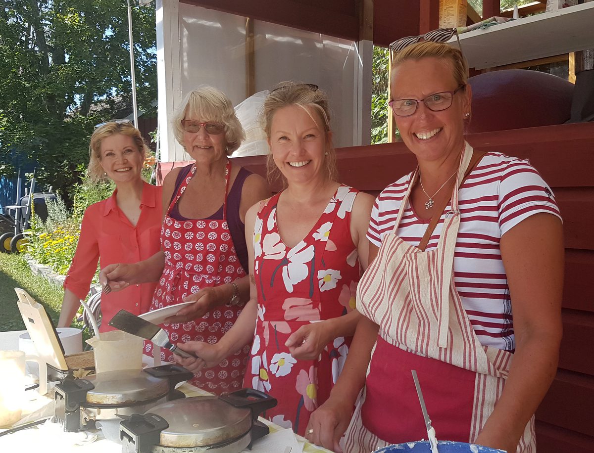 Högsåramarthor steker våfflor.