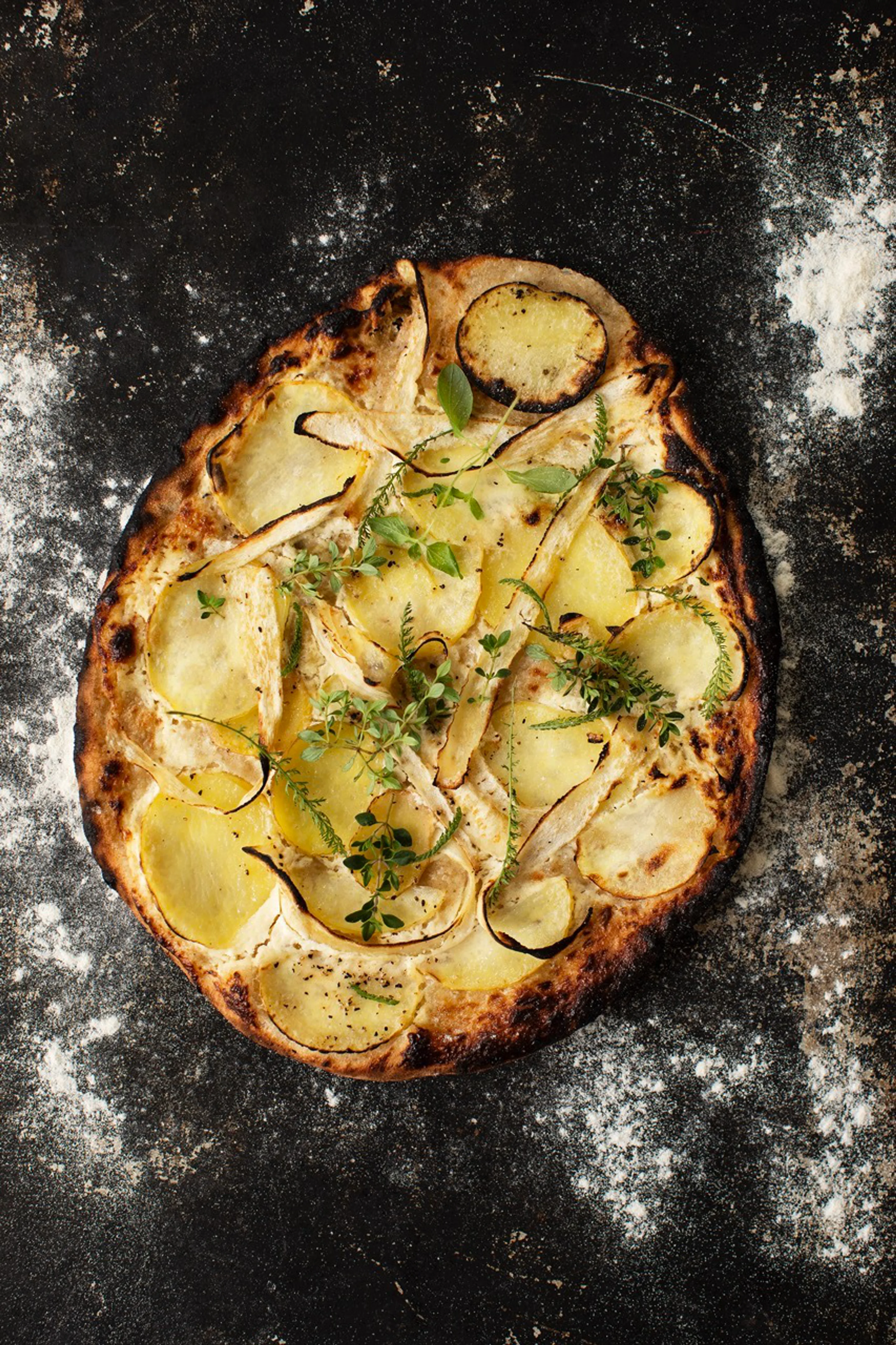 Martha | Pizza med potatis och palsternacka