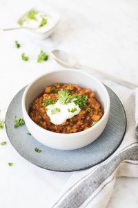 Dhal med röda linser och kikärter